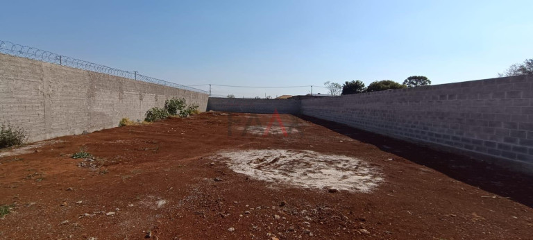 Imagem Terreno para Alugar, 600 m² em Jardim Das Américas - Guarapuava Imagem Terreno para Alugar, 600 m² em Jardim Das Américas - Guarapuava