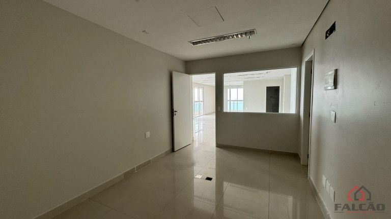 Imagem Sala Comercial à Venda ou Locação, 300 m² em Boqueirão - Santos Imagem Sala Comercial à Venda ou Locação, 300 m² em Boqueirão - Santos