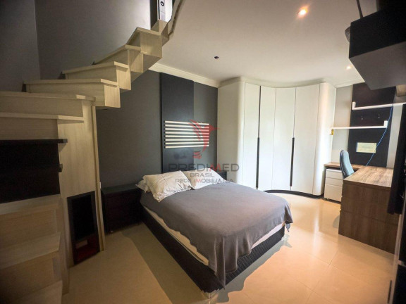 Imagem Casa com 8 Quartos à Venda, 380 m² em Ressacada - Itajaí Imagem Casa com 8 Quartos à Venda, 380 m² em Ressacada - Itajaí