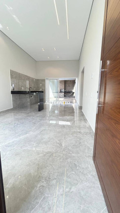 Imagem Casa com 2 Quartos à Venda, 211 m²