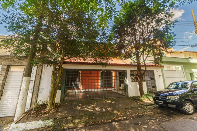 Casa com 5 Quartos à Venda, 264 m² em Jardim Marajoara - São Paulo