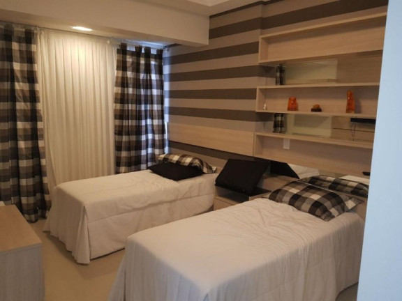 Imagem Imóvel com 3 Quartos à Venda, 140 m² em Centro - Balneário Camboriú