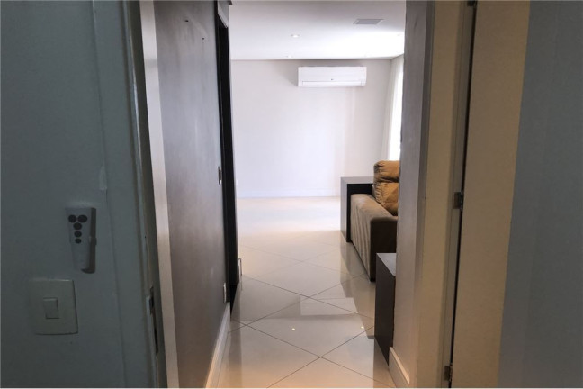 Imagem Imóvel com 3 Quartos à Venda,  em Vila Regente Feijó - São Paulo