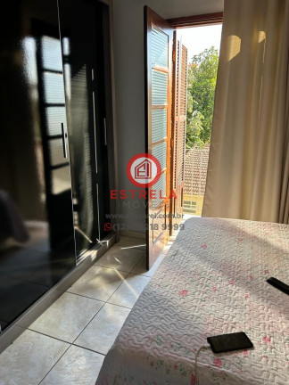 Imagem Casa com 4 Quartos à Venda, 250 m² em Vila Formosa - Jacareí