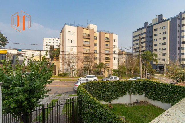 Imagem Casa com 5 Quartos à Venda, 370 m² em Ahú - Curitiba