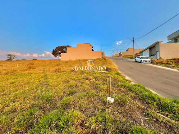 Imagem Terreno à Venda, 253 m² em Centro - Extrema Imagem Terreno à Venda, 253 m² em Centro - Extrema
