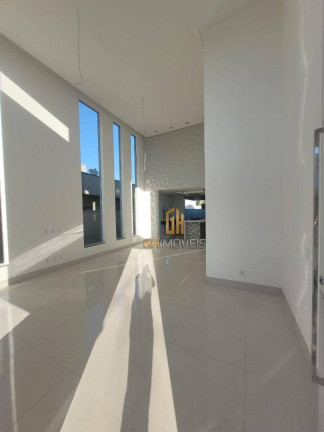 Imagem Casa com 4 Quartos à Venda, 197 m² em Jardins Lisboa - Goiânia Imagem Casa com 4 Quartos à Venda, 197 m² em Jardins Lisboa - Goiânia