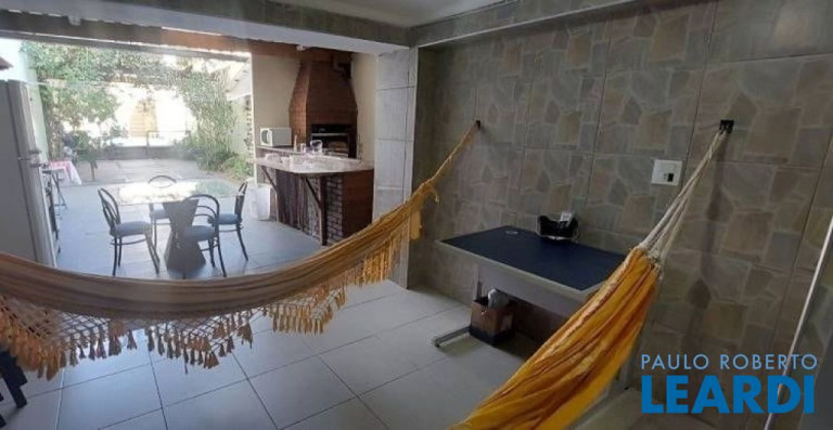 Imagem Sobrado com 3 Quartos à Venda, 250 m² em Vila Valparaíso - Santo André