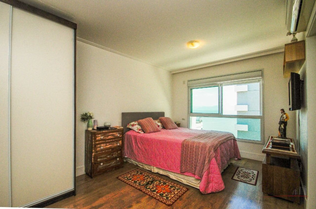Imagem Apartamento com 3 Quartos à Venda, 280 m² em Agronômica - Florianópolis