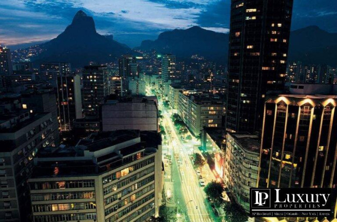 Imagem Apartamento com 4 Quartos à Venda, 267 m² em Leblon - Rio De Janeiro Imagem Apartamento com 4 Quartos à Venda, 267 m² em Leblon - Rio De Janeiro