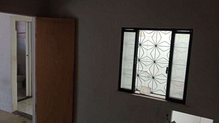 Imagem Casa com 1 Quarto à Venda, em Campo Grande - Rio De Janeiro Imagem Casa com 1 Quarto à Venda, em Campo Grande - Rio De Janeiro