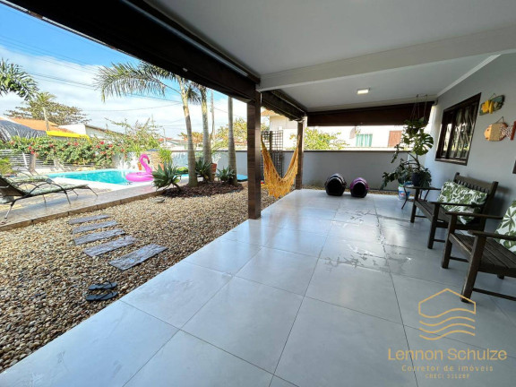 Imagem Casa com 3 Quartos à Venda, 200 m² em Salinas - Balneário Barra Do Sul Imagem Casa com 3 Quartos à Venda, 200 m² em Salinas - Balneário Barra Do Sul