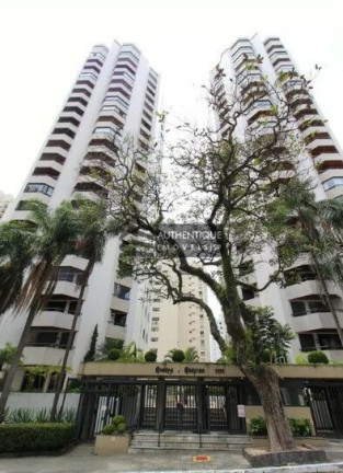 Apartamento com 3 Quartos à Venda, 130 m² em Moema - São Paulo