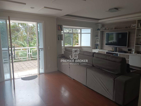 Imagem Casa com 3 Quartos à Venda, 337 m² em Tijuca - Teresópolis Imagem Casa com 3 Quartos à Venda, 337 m² em Tijuca - Teresópolis