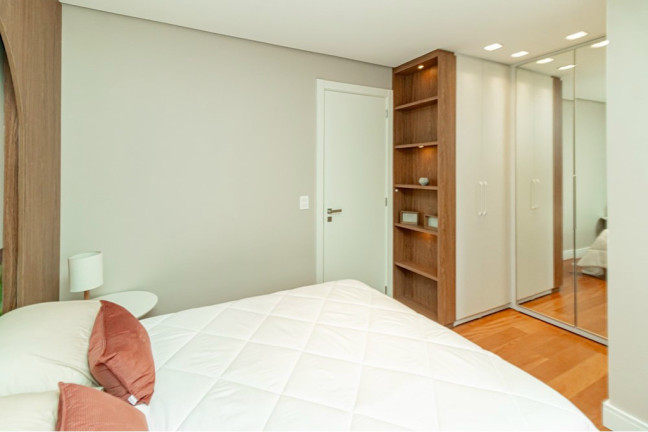 Imagem Apartamento com 3 Quartos à Venda, 153 m² em Menino Deus - Porto Alegre Imagem Apartamento com 3 Quartos à Venda, 153 m² em Menino Deus - Porto Alegre