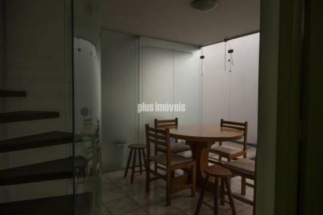 Imagem Casa com 4 Quartos para Alugar, 200 m² em Moema - São Paulo Imagem Casa com 4 Quartos para Alugar, 200 m² em Moema - São Paulo