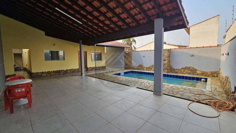 Imagem Casa com 3 Quartos à Venda, 260 m² em Balneario Gaivotas - Itanhaém Imagem Casa com 3 Quartos à Venda, 260 m² em Balneario Gaivotas - Itanhaém