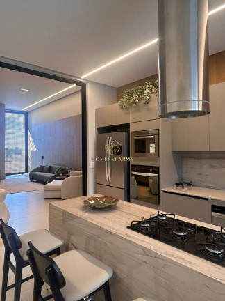 Imagem Casa com 4 Quartos à Venda, 300 m² em Jardins Itália - Goiânia Imagem Casa com 4 Quartos à Venda, 300 m² em Jardins Itália - Goiânia