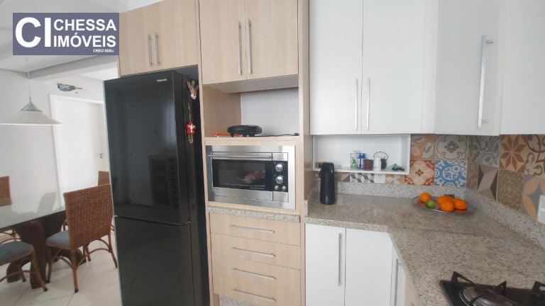 Imagem Sobrado com 3 Quartos à Venda, 527 m² em Cabeçudas - Itajaí