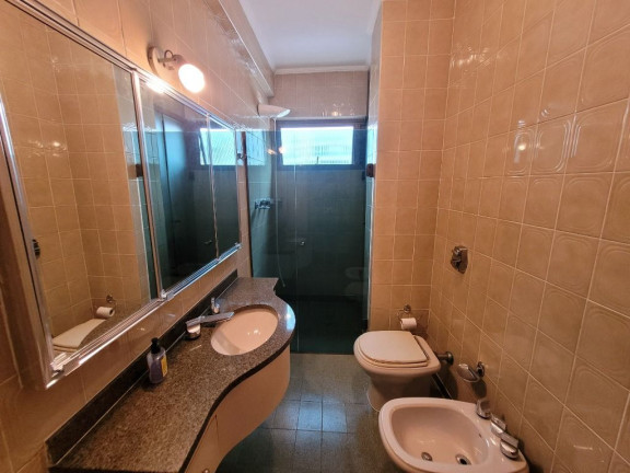 Imagem Apartamento com 3 Quartos à Venda, 140 m² em Pitangueiras - Guarujá