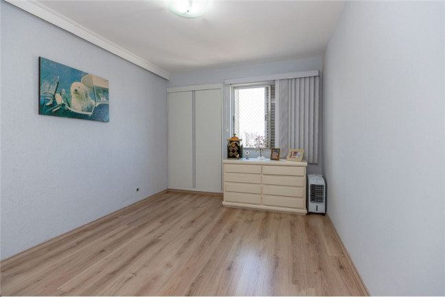 Imagem Imóvel com 3 Quartos à Venda, em Moema - São Paulo Imagem Imóvel com 3 Quartos à Venda, em Moema - São Paulo