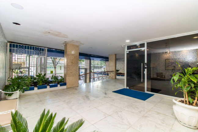 Imagem Imóvel com 3 Quartos à Venda, 174 m² em Centro Histórico - Porto Alegre Imagem Imóvel com 3 Quartos à Venda, 174 m² em Centro Histórico - Porto Alegre