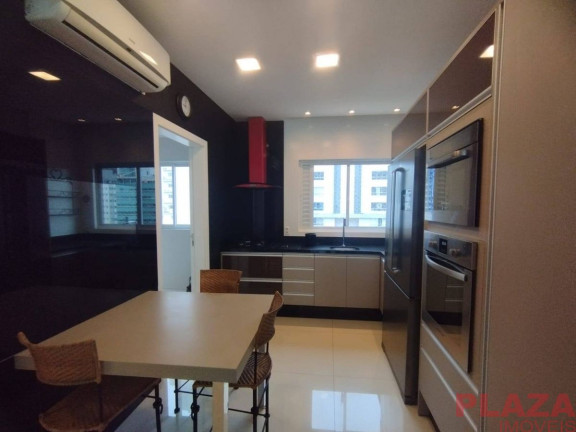 Imagem Apartamento com 3 Quartos para Alugar, 125 m² em Pioneiros - Balneário Camboriú Imagem Apartamento com 3 Quartos para Alugar, 125 m² em Pioneiros - Balneário Camboriú