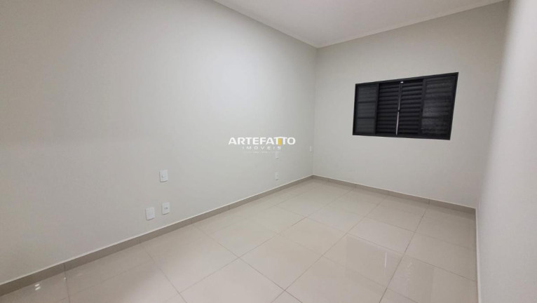 Casa com 3 Quartos à Venda, 