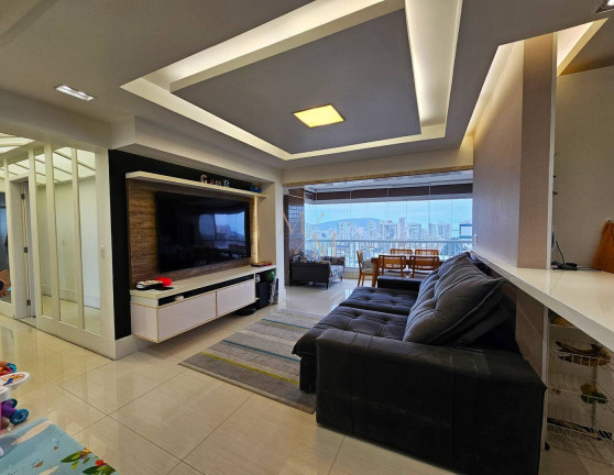 Imagem Apartamento com 3 Quartos à Venda, 111 m² em Encruzilhada - Santos