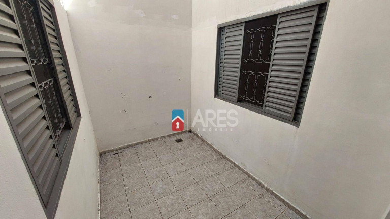 Imagem Casa com 3 Quartos para Alugar, 210 m² em Parque Novo Mundo - Americana Imagem Casa com 3 Quartos para Alugar, 210 m² em Parque Novo Mundo - Americana