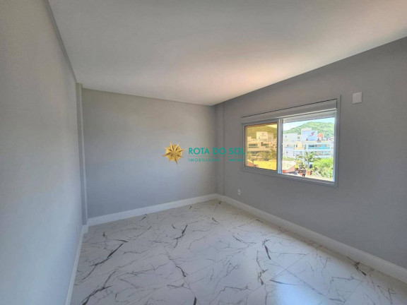 Imagem Apartamento com 4 Quartos à Venda, 156 m² em Mariscal - Bombinhas