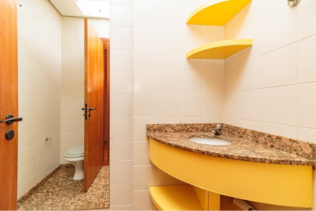 Imagem Imóvel com 3 Quartos à Venda, 290 m² em Moinhos De Vento - Porto Alegre