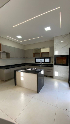Imagem Casa com 3 Quartos à Venda, 148 m² em Tijucal - Cuiabá