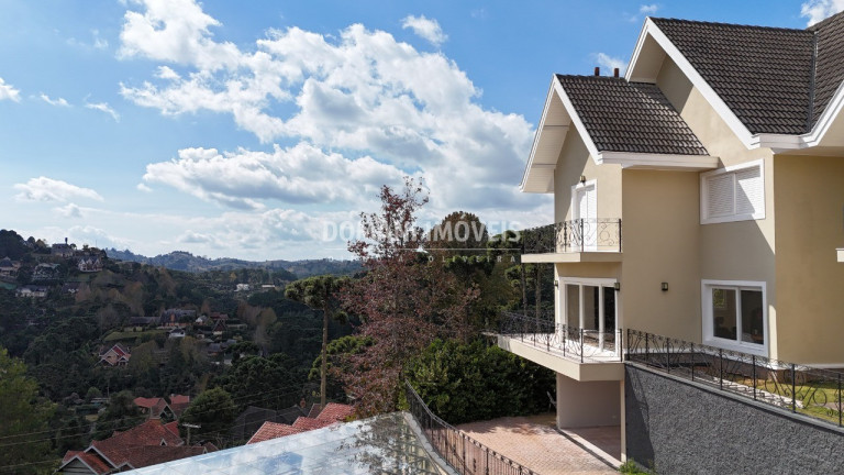 Imagem Casa com 4 Quartos à Venda, 322 m² em Região Do Alto Do Capivari - Campos Do Jordão Imagem Casa com 4 Quartos à Venda, 322 m² em Região Do Alto Do Capivari - Campos Do Jordão