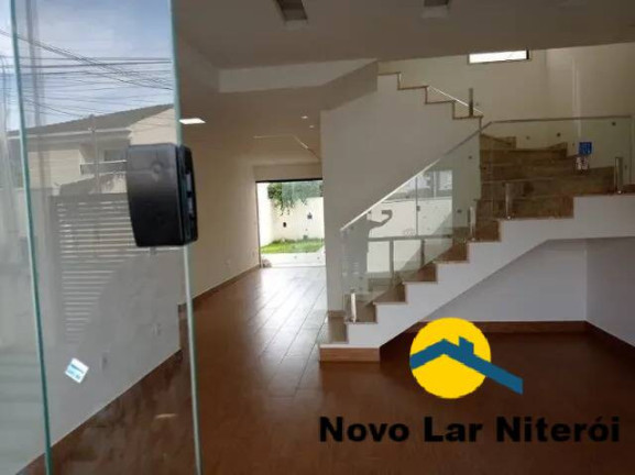 Casa com 4 Quartos à Venda, 210 m² em Itaipu - Niterói