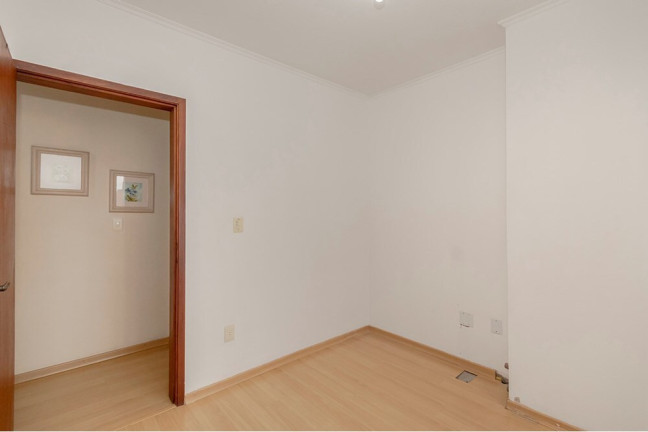 Imagem Cobertura com 3 Quartos à Venda, 198 m² em Jardim Lindóia - Porto Alegre