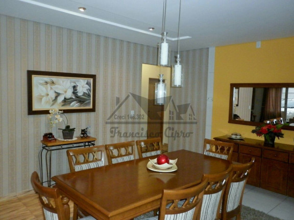 Imagem Casa com 3 Quartos à Venda, 233 m² em Village Santana - Guaratinguetá