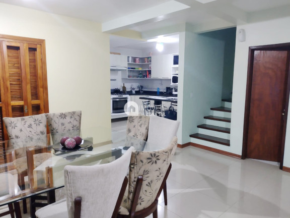 Imagem Casa com 3 Quartos à Venda, 114 m²