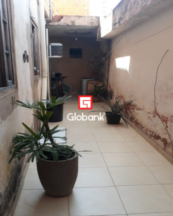 Casa com 1 Quarto à Venda, 70 m² em Vila Sumaré - Montes Claros
