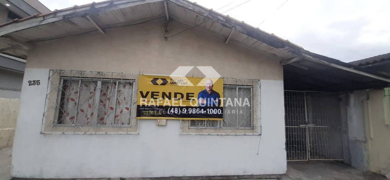 Imagem Casa com 3 Quartos à Venda, 140 m² em Kobrasol - São José