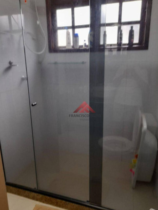 Imagem Casa com 6 Quartos à Venda, 300 m² em Piratininga - Niterói Imagem Casa com 6 Quartos à Venda, 300 m² em Piratininga - Niterói
