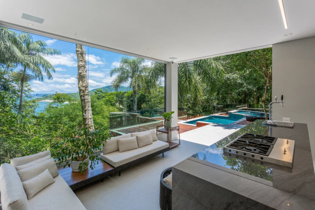 Imagem Casa com 4 Quartos à Venda, 524 m² em Estaleirinho - Balneário Camboriú