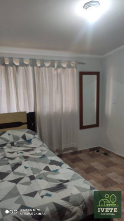 Imagem Casa com 2 Quartos à Venda, 61 m²