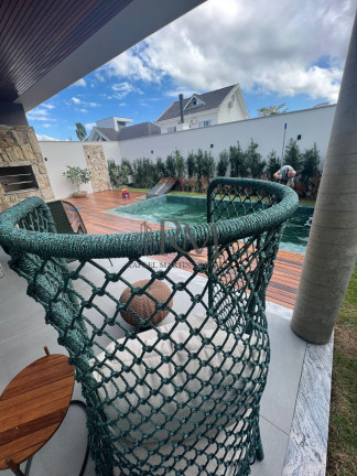 Imagem Casa com 4 Quartos à Venda, em Pedra Branca - Palhoça Imagem Casa com 4 Quartos à Venda, em Pedra Branca - Palhoça