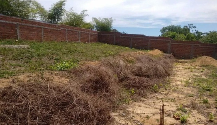 Terreno à Venda, 720 m² em Mangabeira - João Pessoa