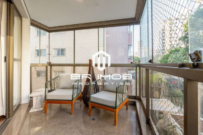 Imagem Imóvel com 3 Quartos à Venda, 193 m² em Moema - São Paulo