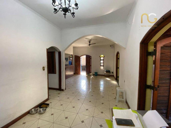 Casa com 3 Quartos à Venda, 200 m² em Aviação - Praia Grande