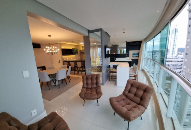 Imagem Apartamento com 3 Quartos à Venda, 152 m² em Centro - Balneário Camboriú