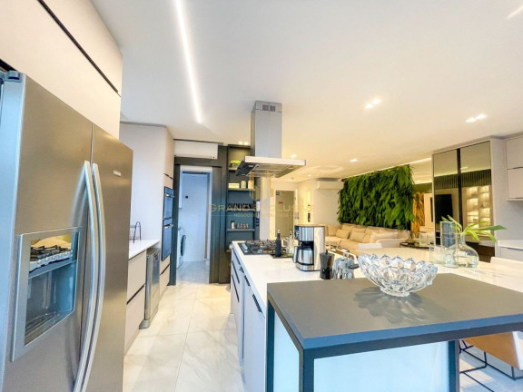 Imagem Apartamento com 3 Quartos à Venda, 125 m² em Centro - Balneário Camboriú Imagem Apartamento com 3 Quartos à Venda, 125 m² em Centro - Balneário Camboriú
