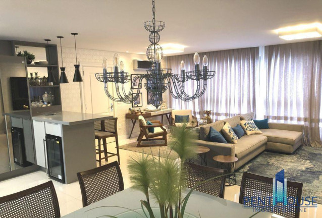Imagem Apartamento com 3 Quartos à Venda, 156 m² em Centro - Balneário Camboriú Imagem Apartamento com 3 Quartos à Venda, 156 m² em Centro - Balneário Camboriú